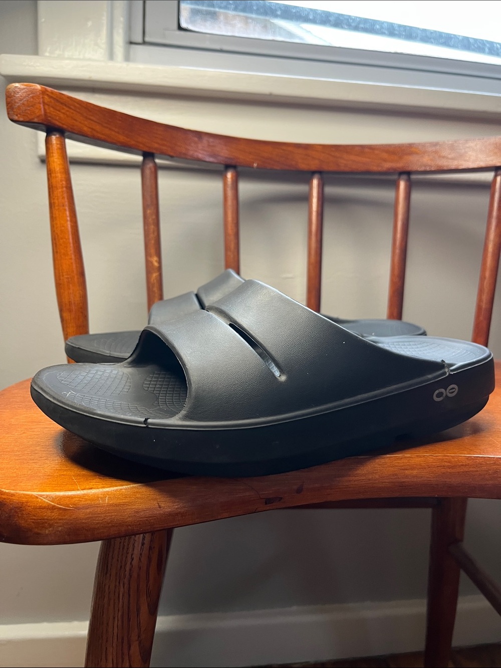 OOFOS OOahh Slide Sandals – Black – Women’s Size 8 / Men’s Size 6